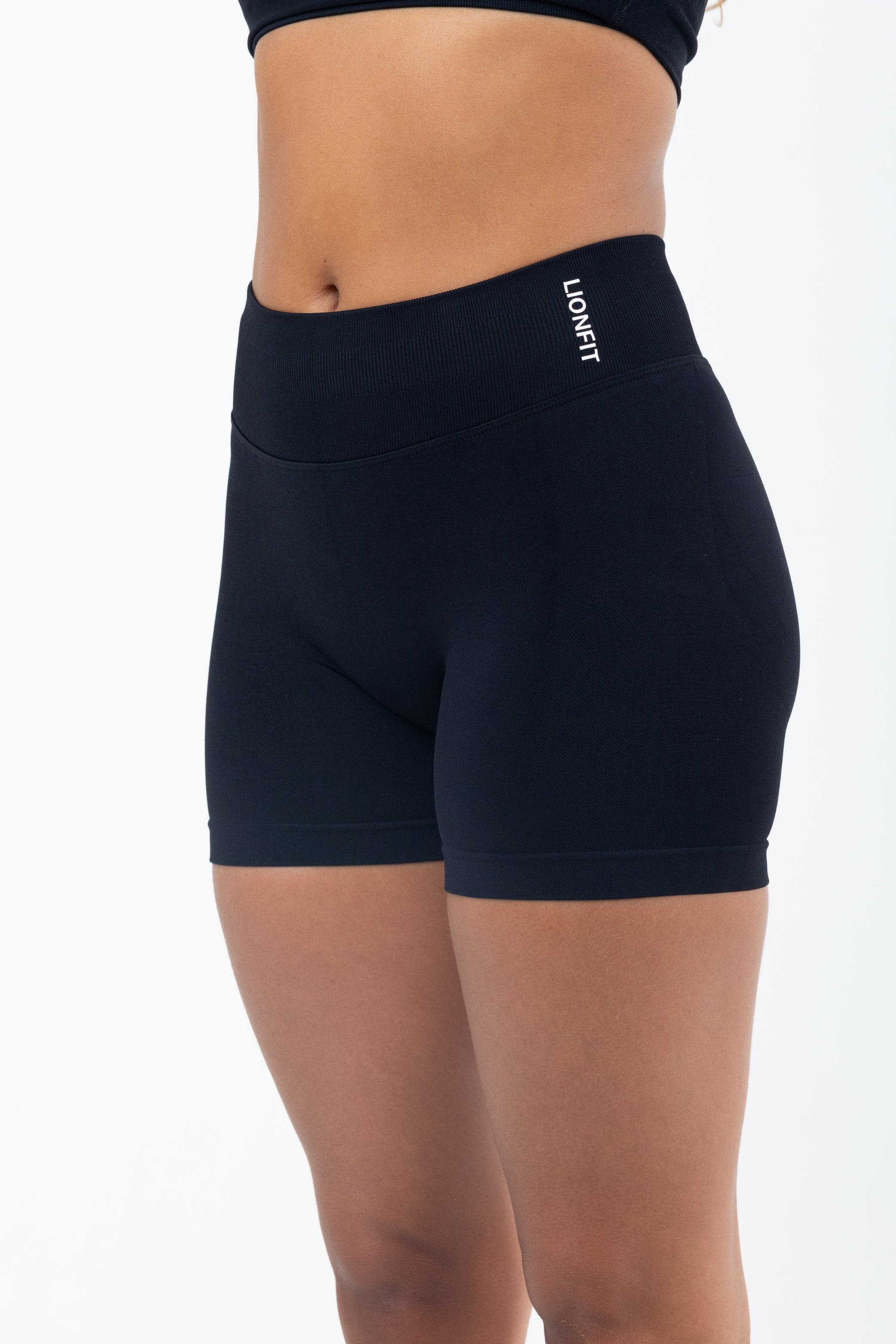 Amara Shorts Black - Lionfit ®️