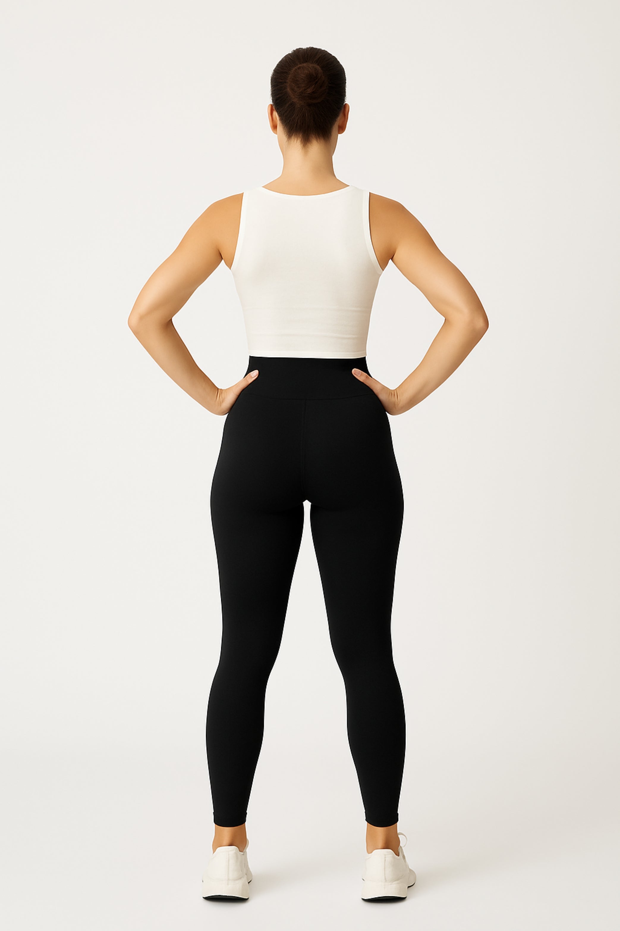Zwarte Lina seamless sportlegging - achterkant volledig zichtbaar, perfect voor elke workout