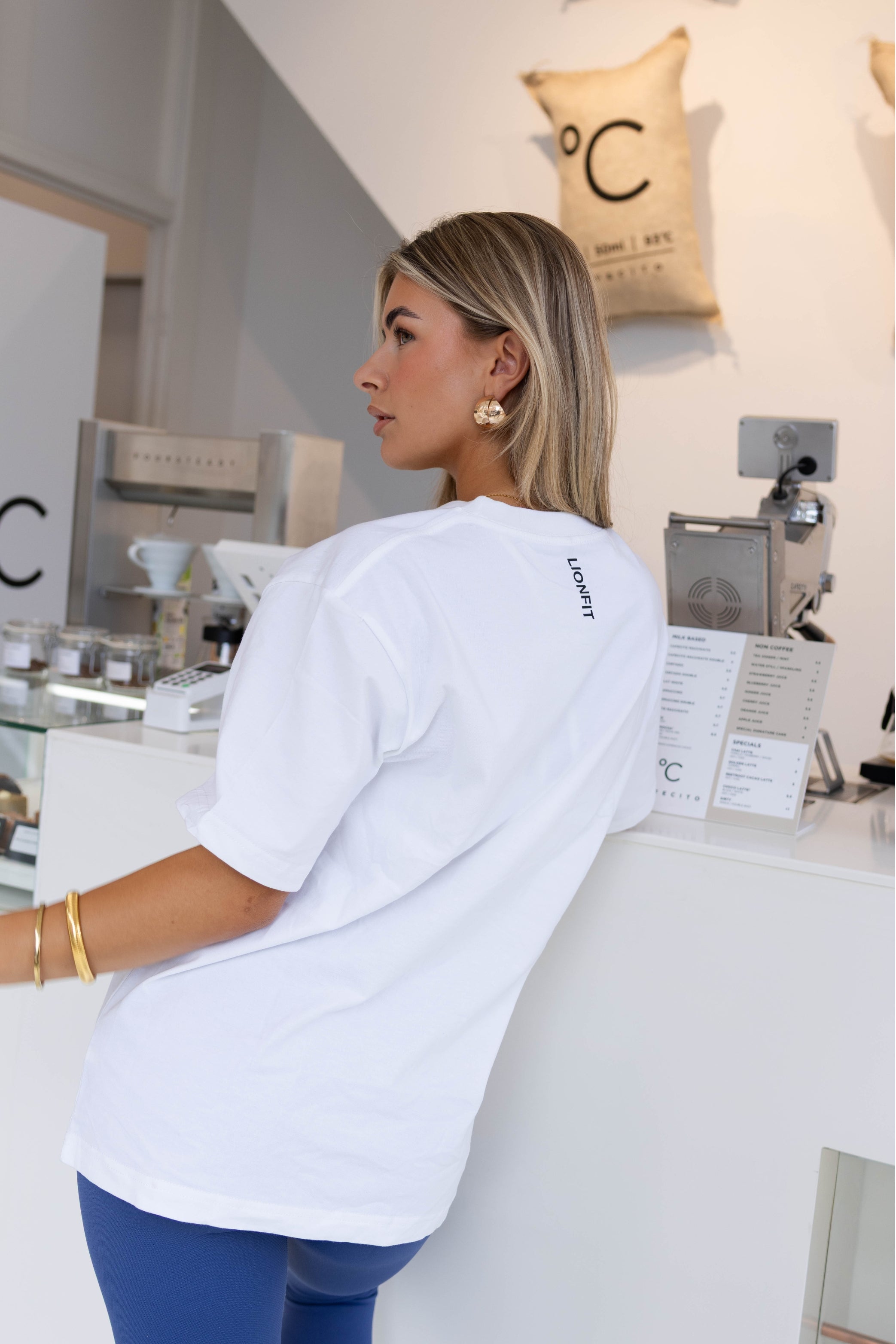 Kiara Oversized tee White