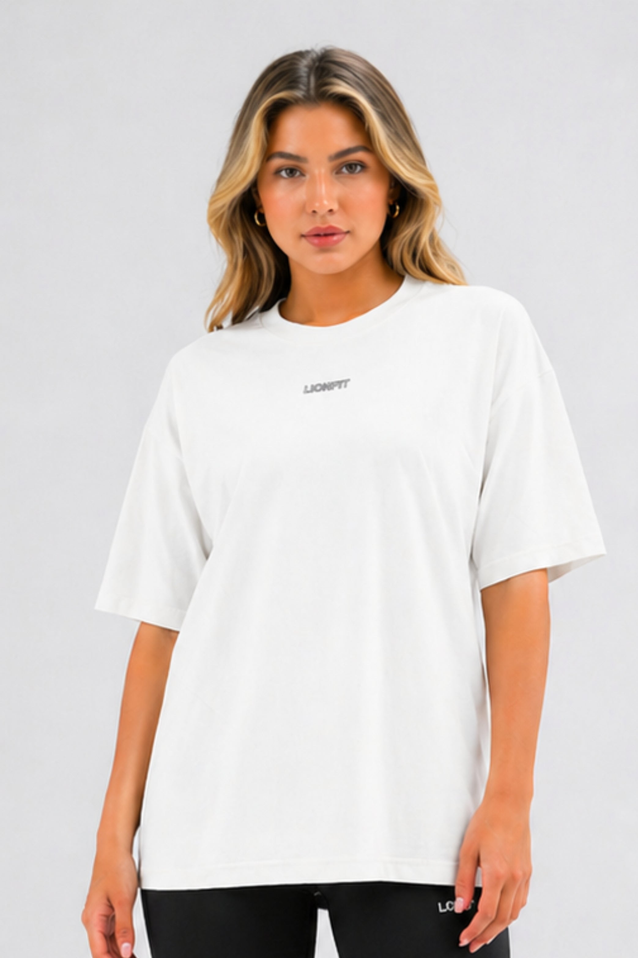 Amara Oversized Tee White - Lionfit 1