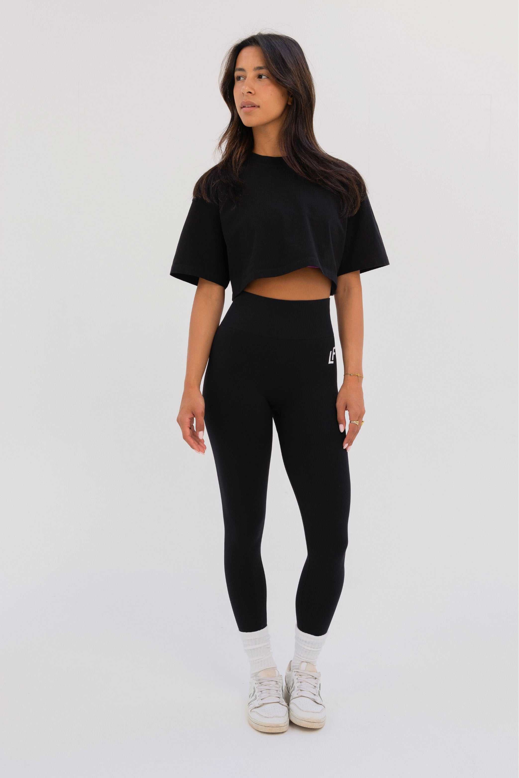 Kion Cropped Tee Black - Lionfit