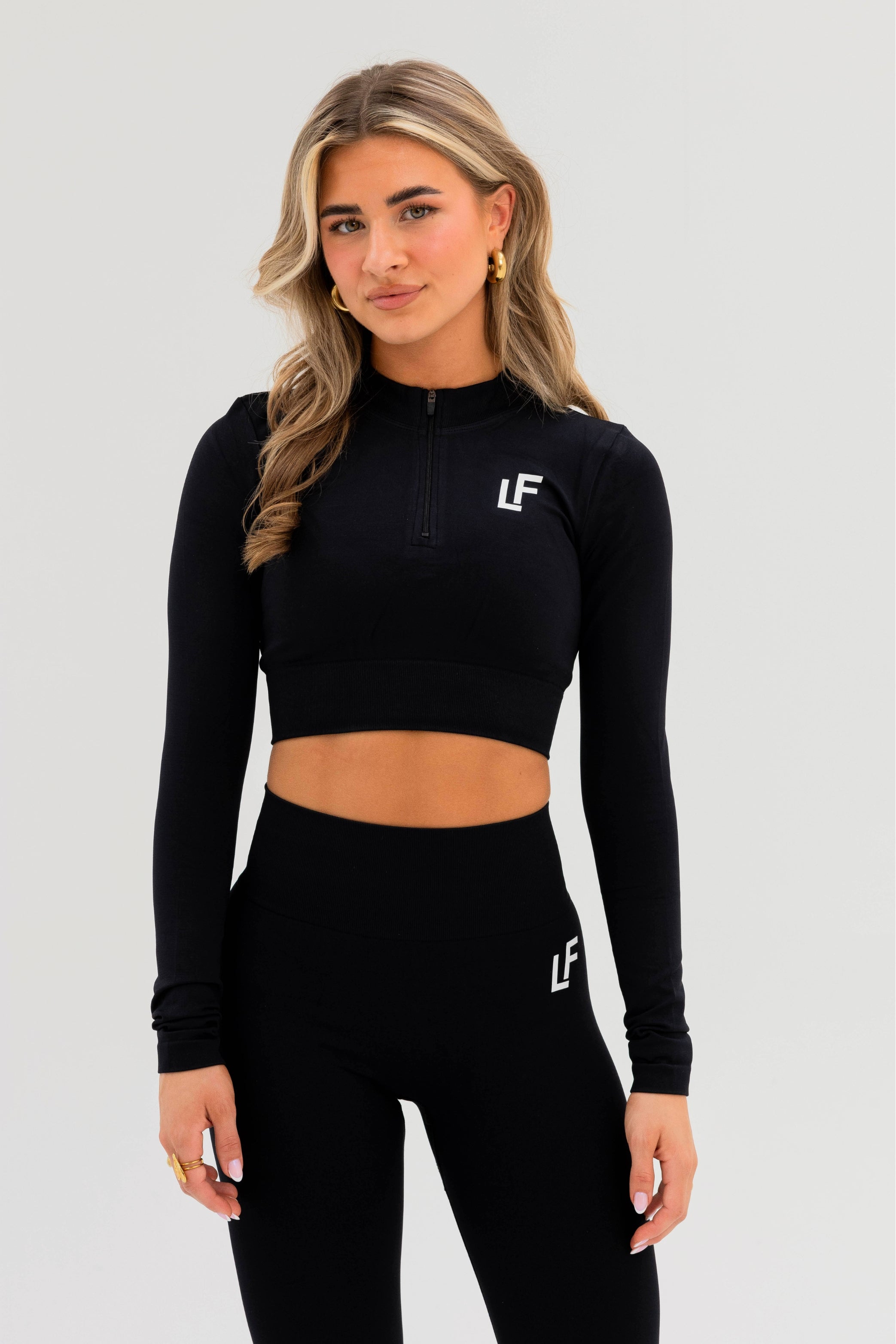 Kion Halfzip Top Black - Lionfit 