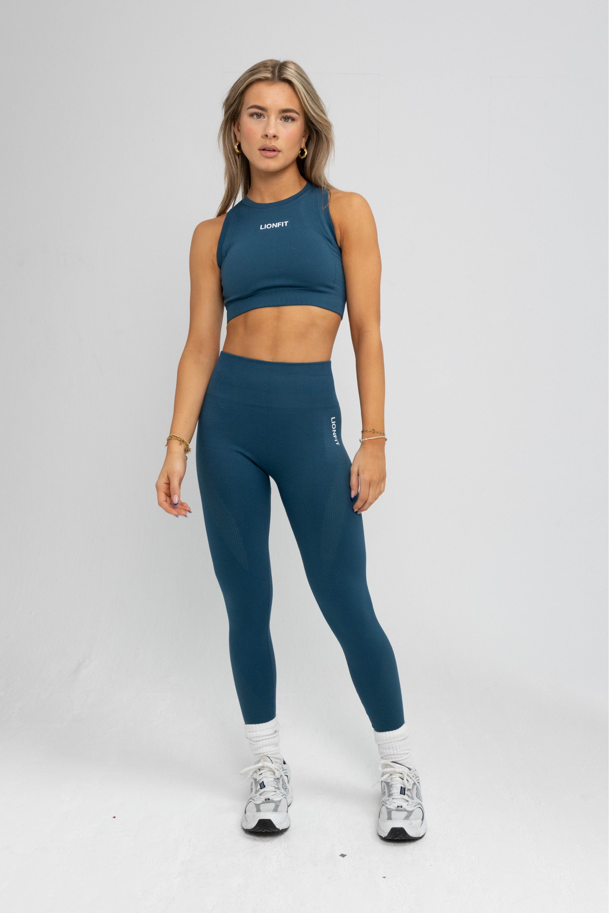 LIONFIT LEO HIGH NECK SPORTS BRA NIGHT BLUE 5