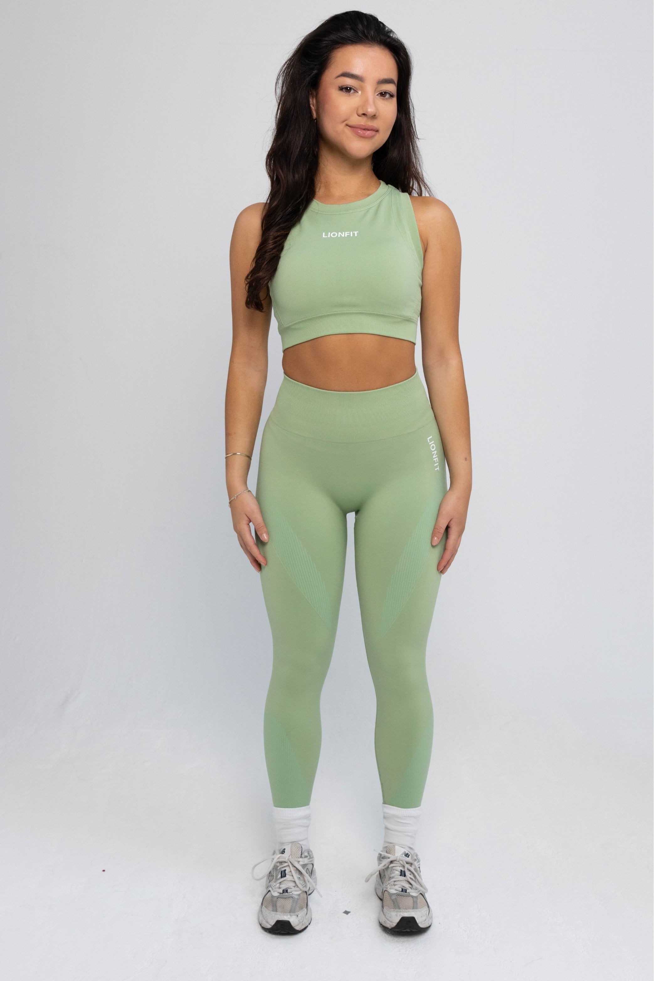 LIONFIT LEO HIGH NECK SPORTS BRA PERIDOT GREEN 5