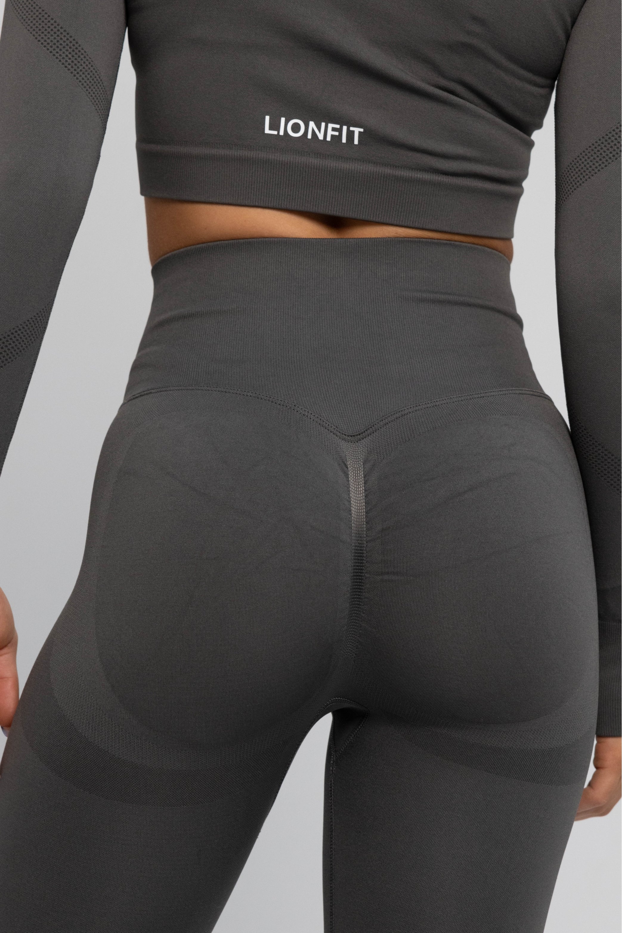 LIONFIT NALA SEAMLESS LEGGINGS GREEN GREY 2