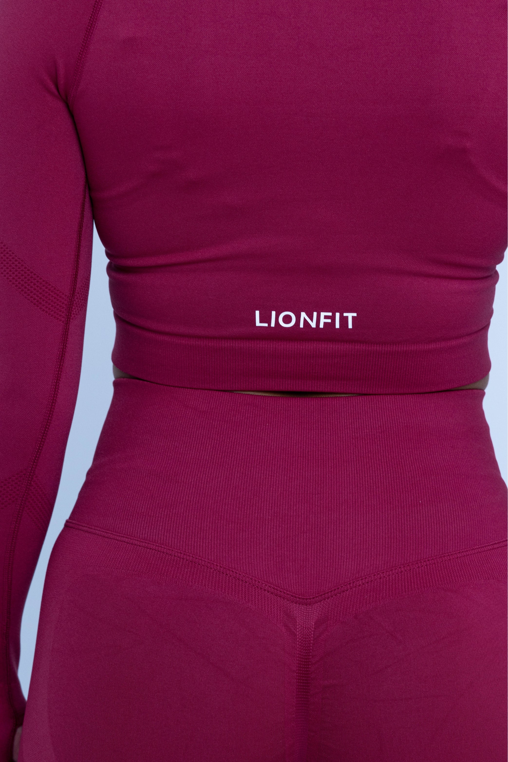 LIONFIT NALA SEAMLESS LONGSLEEVE TOP RED 4